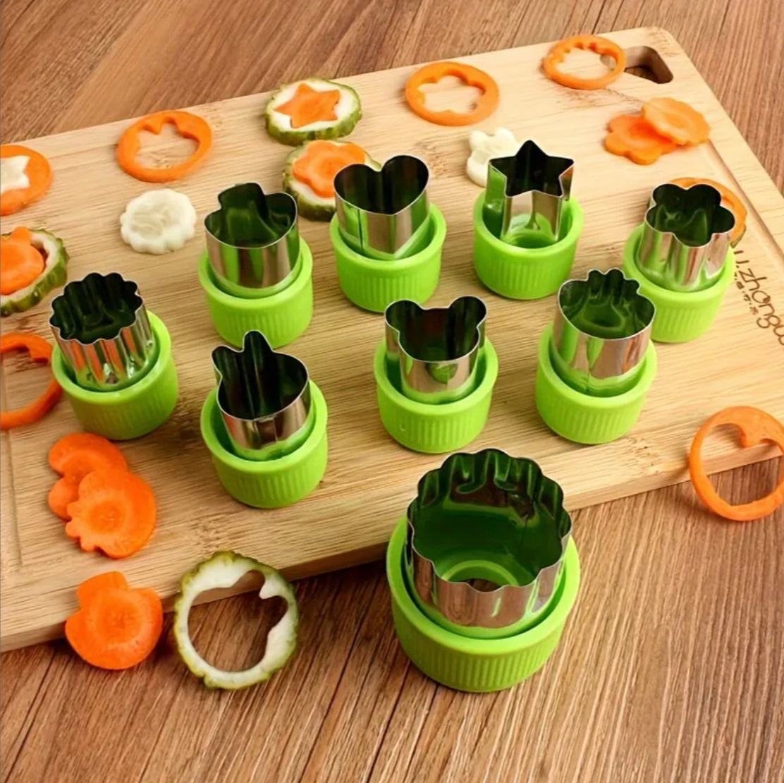 Fruits and vegetables cutters - set of 12 shapes